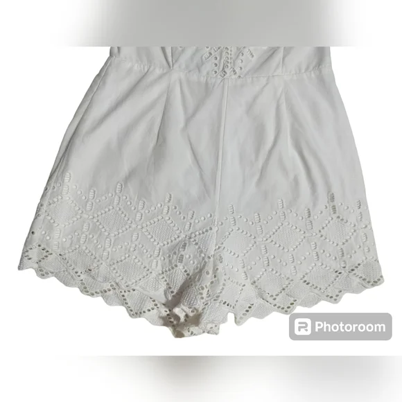 BP. White romper embroidered strappy back scalloped lace size M - Picture 4 of 14